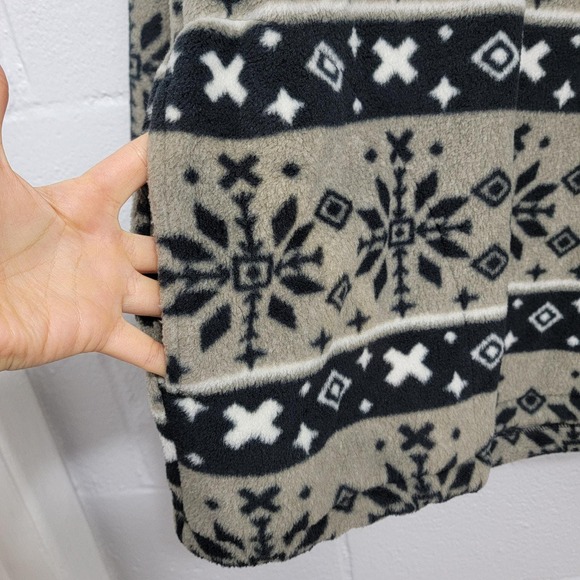 Vintage Fleece Pullover - Picture 7 of 8